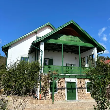 Tervey-villa Revfulop
