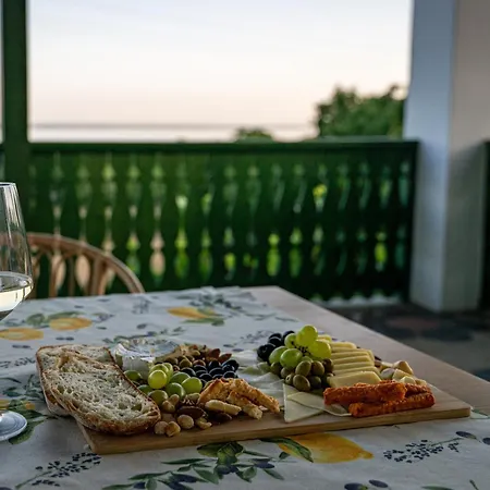 Tervey-villa * Révfülöp