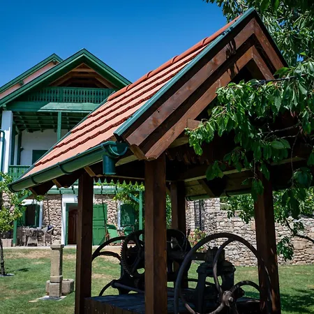 Tervey-villa Apartament Révfülöp