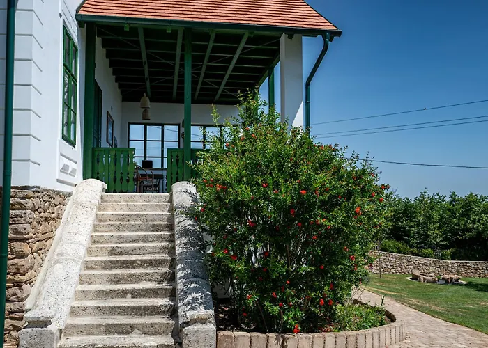 Tervey-villa Apartment Révfülöp