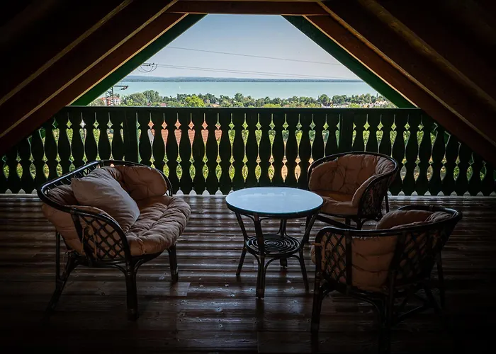 Tervey-villa Révfülöp